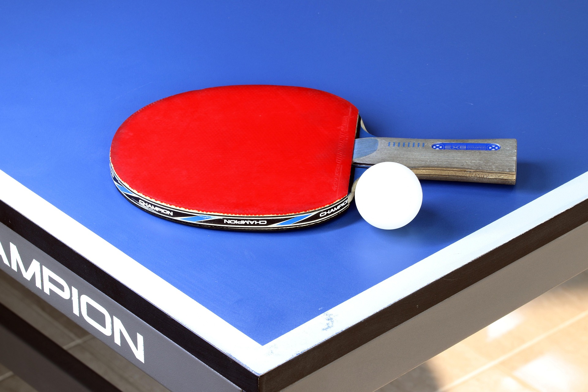 Comment composer sa raquette de tennis de table : le guide complet